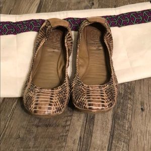 Tory Burch snakeskin eddie flats sz 6